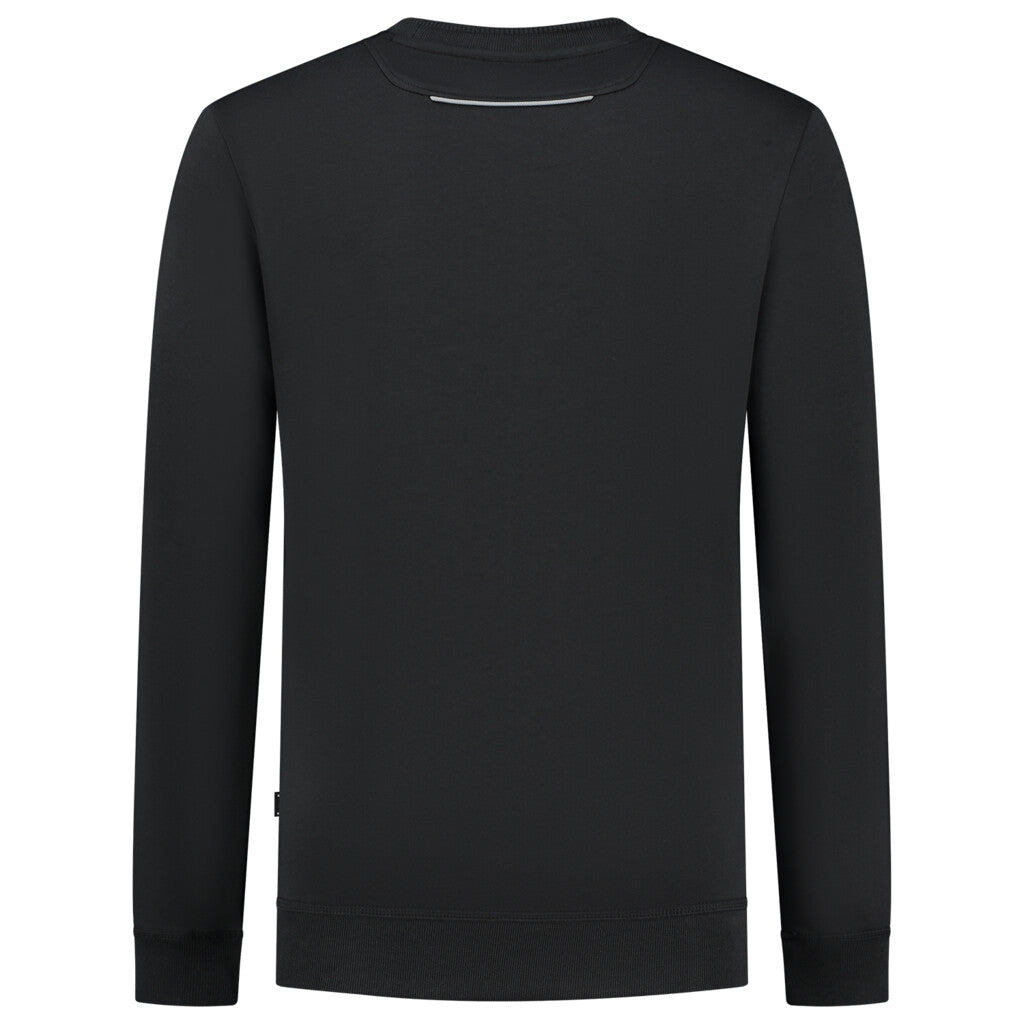 Black-Grey_03